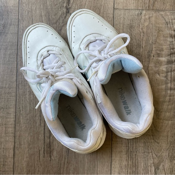 Women’s Nike Rolling Rail Walking Shoes - White and Blue - Picture 8 of 8